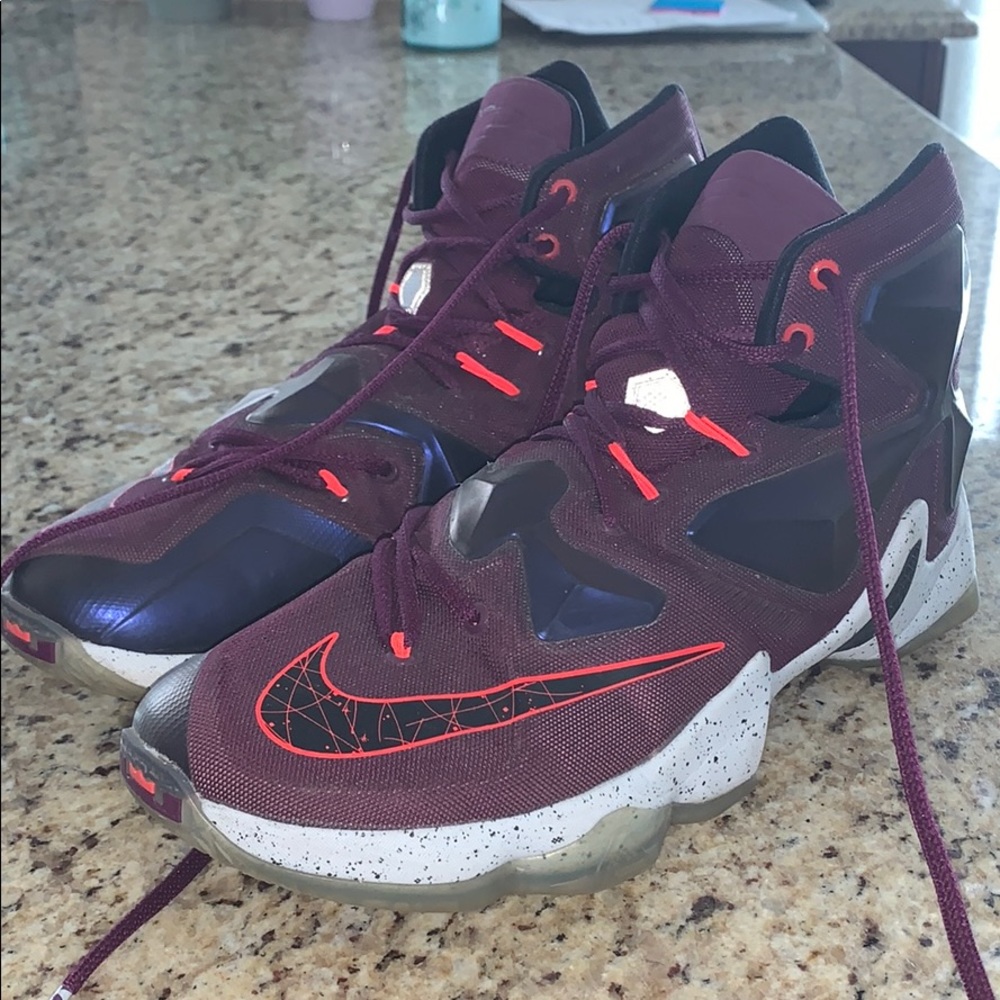 Lebron 13 mulberry size 11